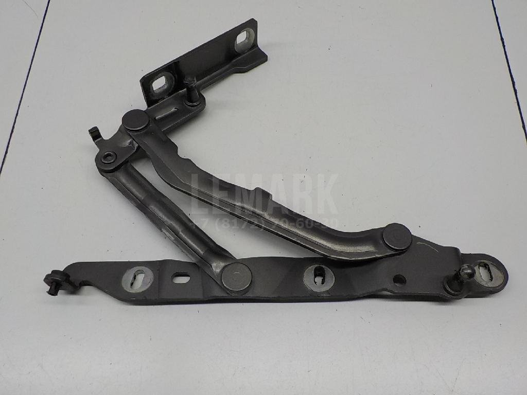 Петля крышки багажника