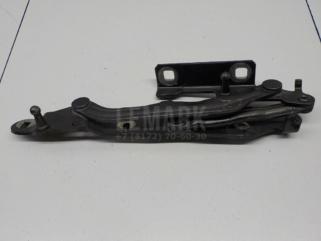 Петля крышки багажника