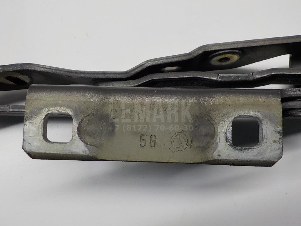 Петля крышки багажника