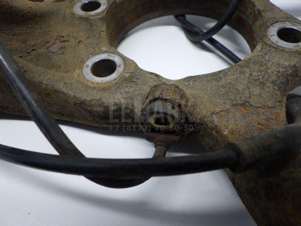 Кулак поворотный передний левый