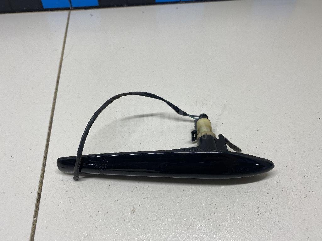 Повторитель на крыло левый для  Audi 100 [C4] 1991-1994