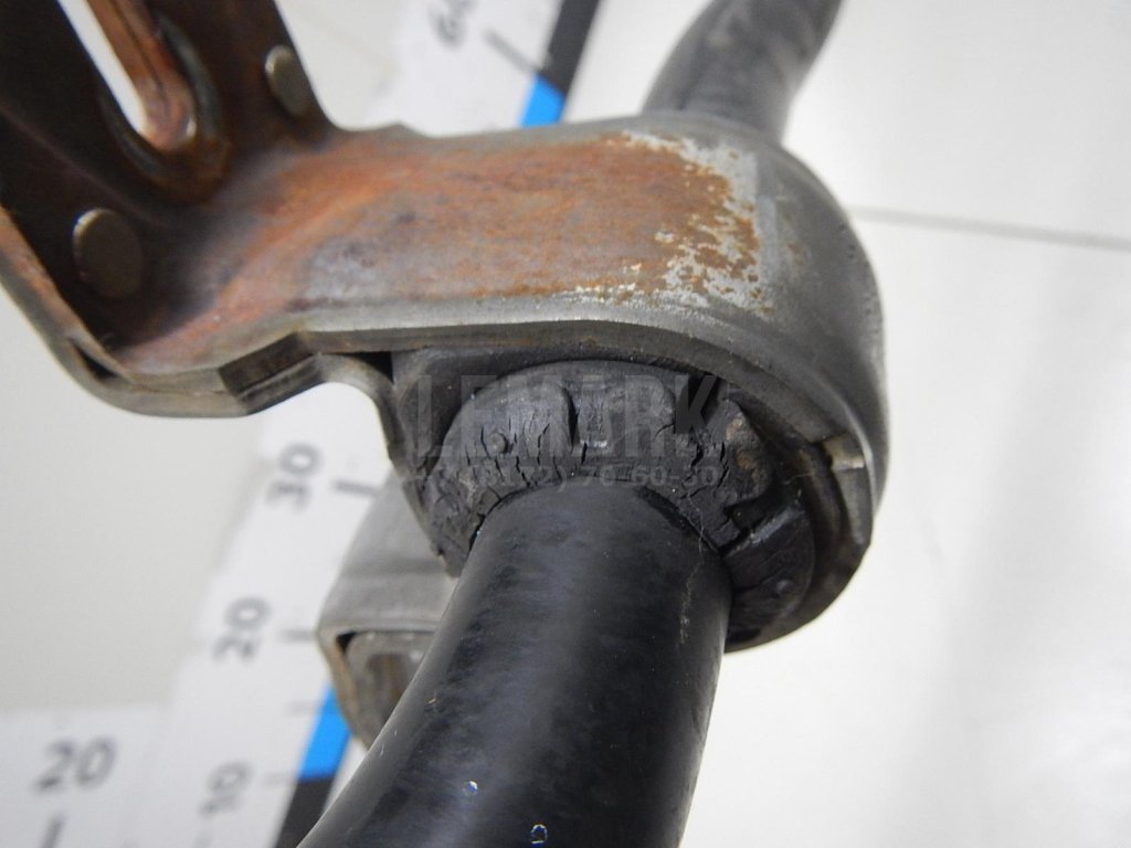 Стабилизатор передний