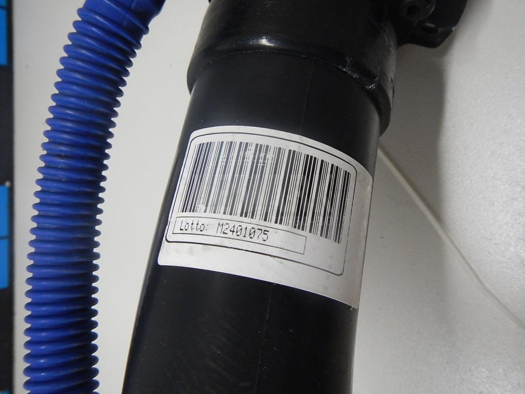 Горловина топливного бака