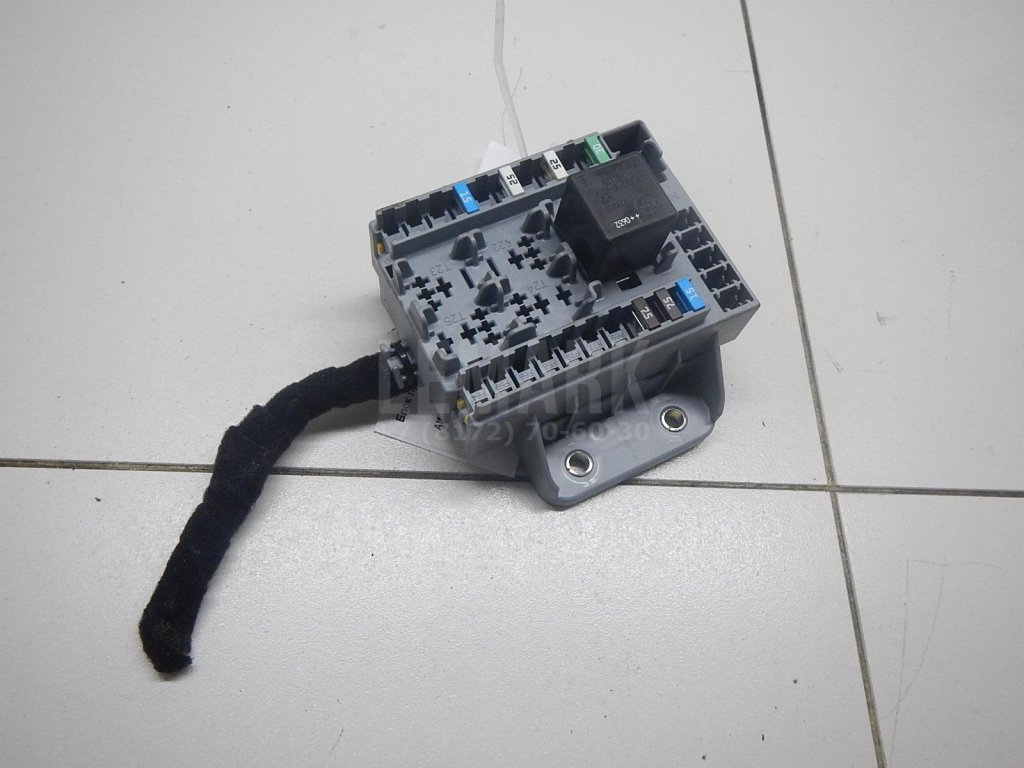 Блок предохранителей для  Audi A5/S5 (F5) 2017