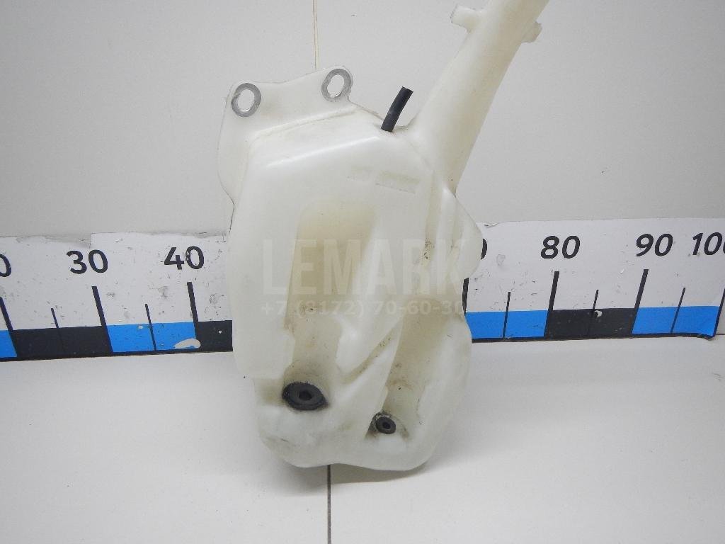 Бачок омывателя лобового стекла