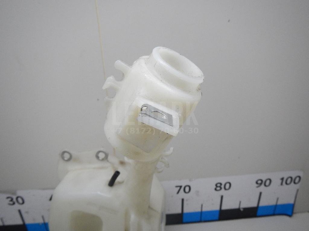 Бачок омывателя лобового стекла