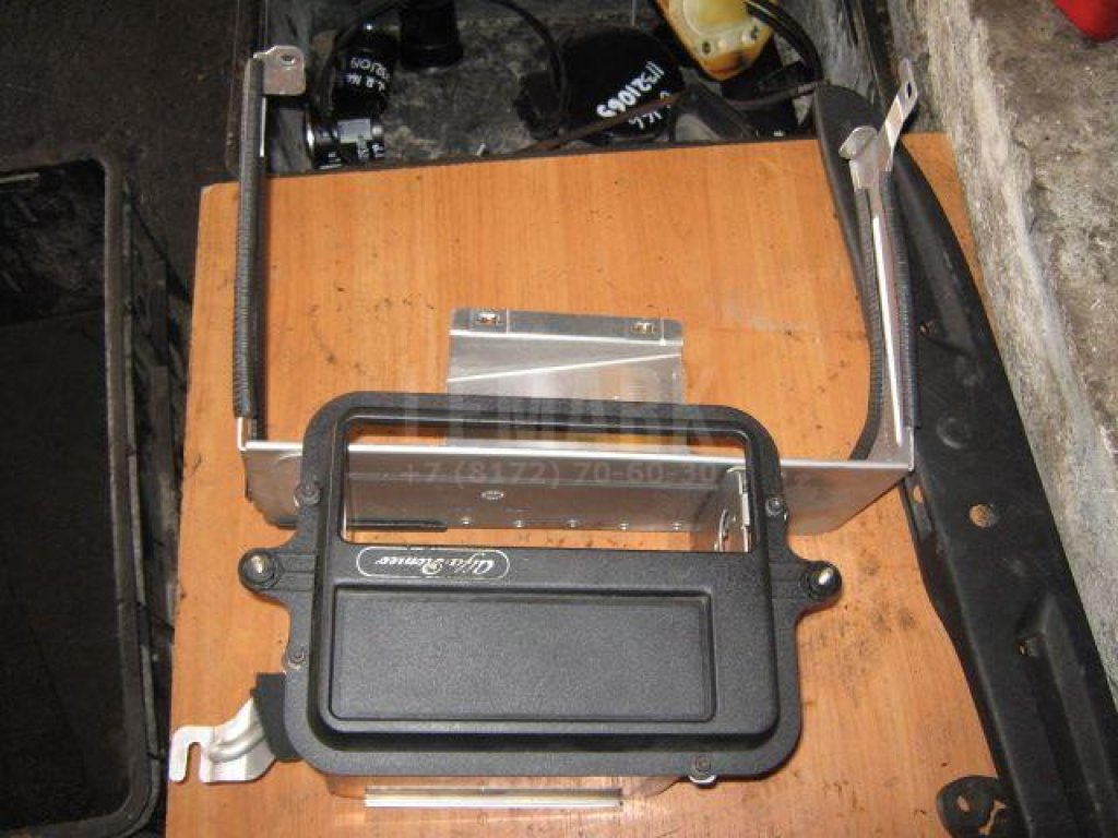 Кронштейн (сопут. товар) для  Audi 80/90 [B4] 1991-1995