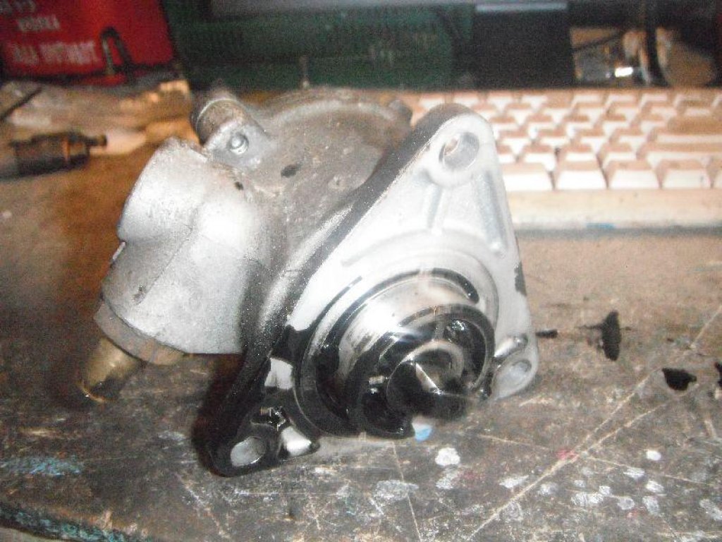 Насос вакуумный