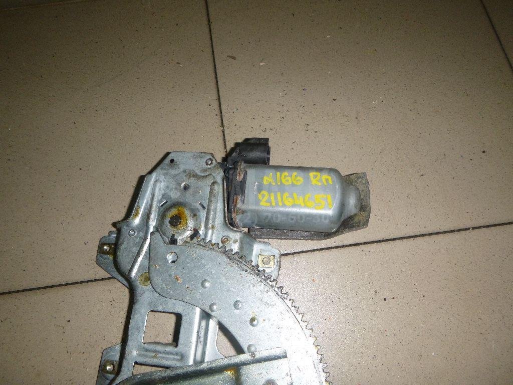 Стеклоподъемник электр. передний правый