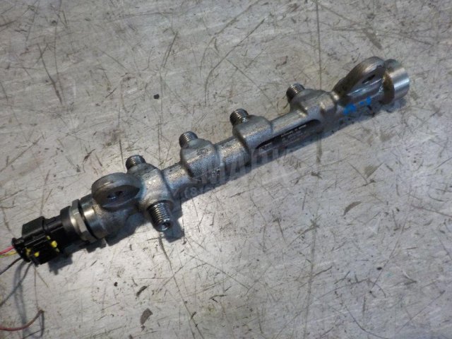 Рейка топливная (рампа)