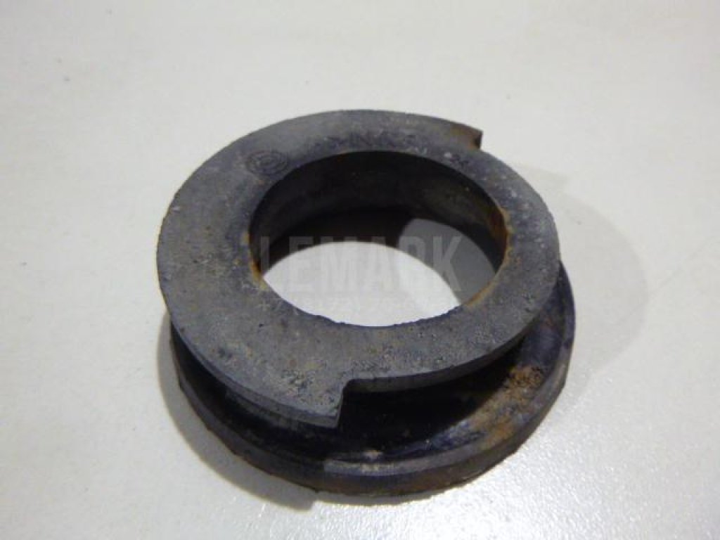 Опора задней пружины нижняя