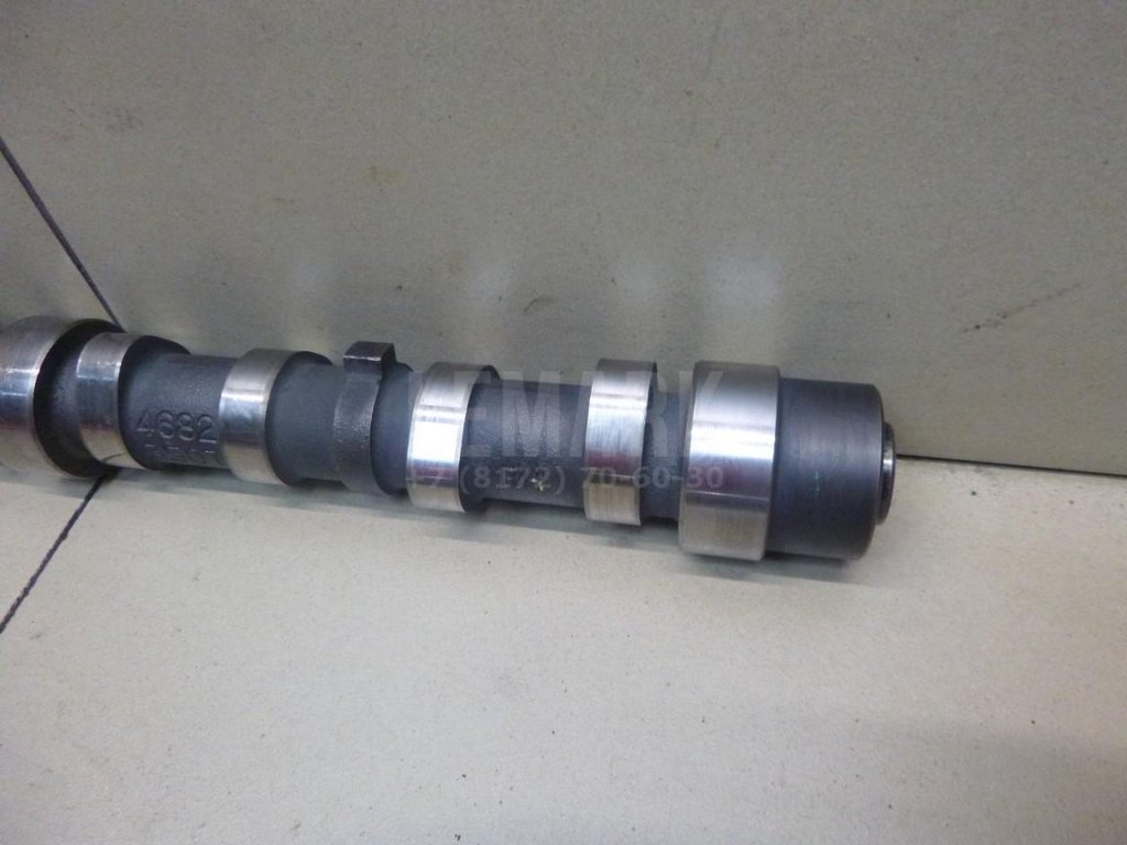 Распредвал выпускной для  Audi A4 [B9] 2015