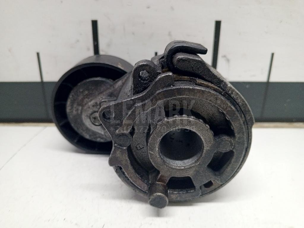 Натяжитель ремня