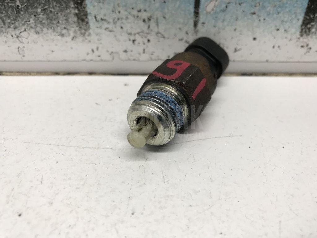 Датчик включения заднего хода