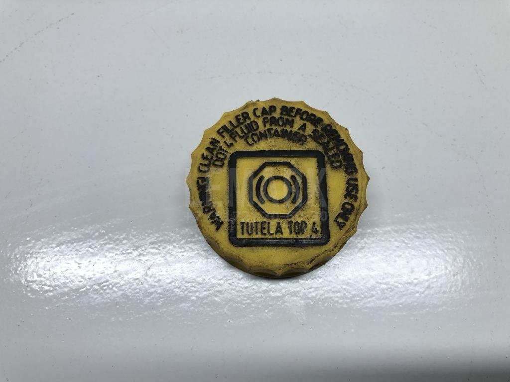 Крышка бачка тормозной жидкости