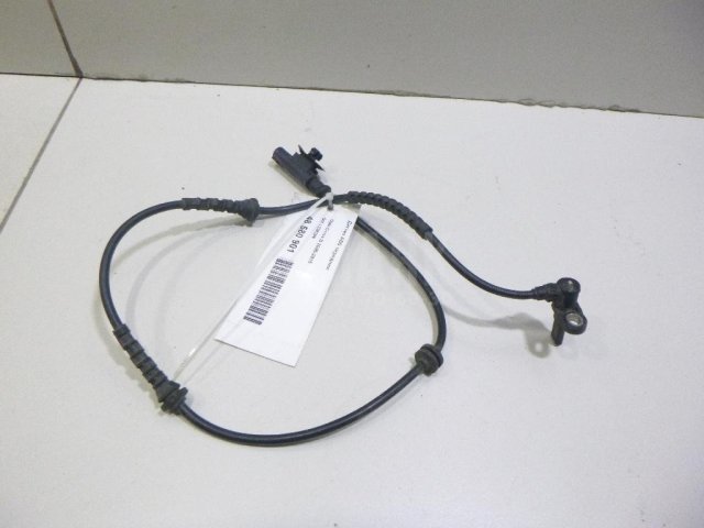 Датчик ABS передний