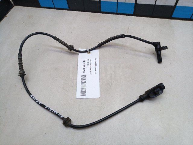 Датчик ABS передний