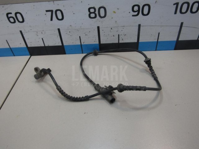 Датчик ABS передний