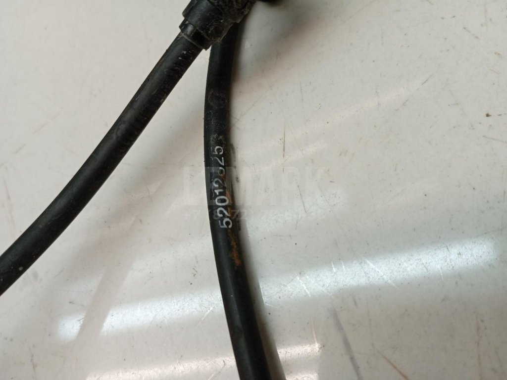 Датчик ABS передний