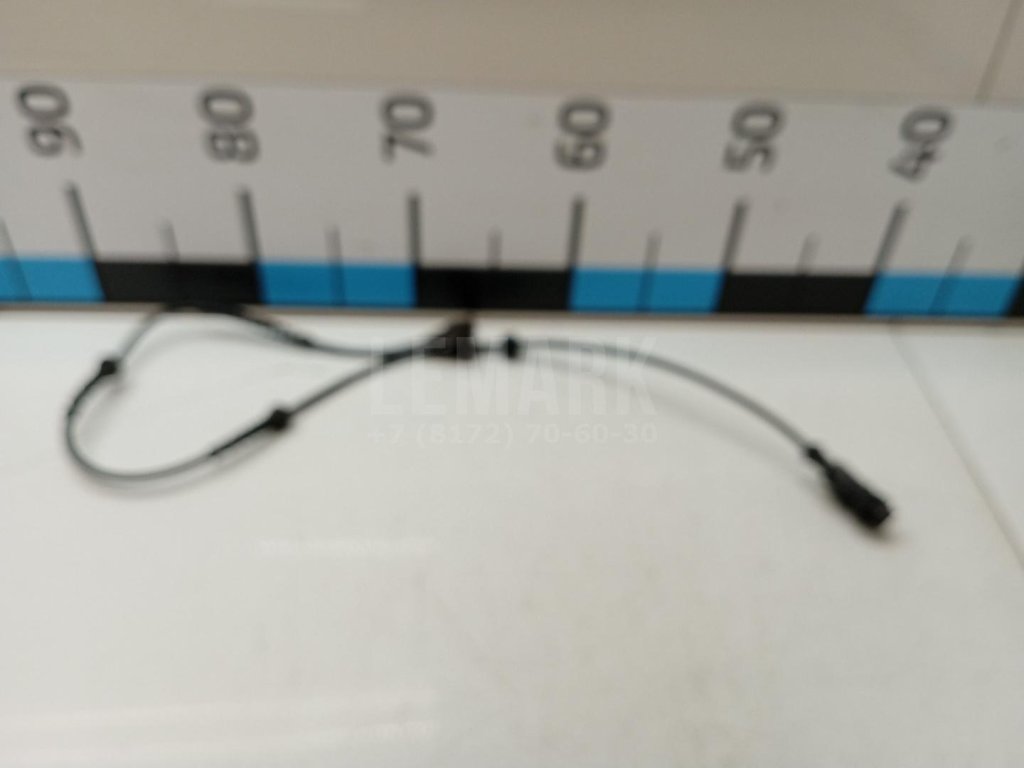 Датчик ABS передний