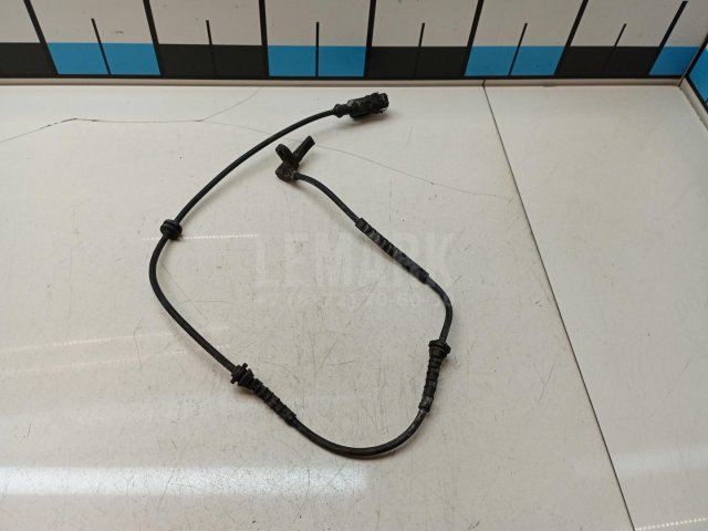 Датчик ABS передний