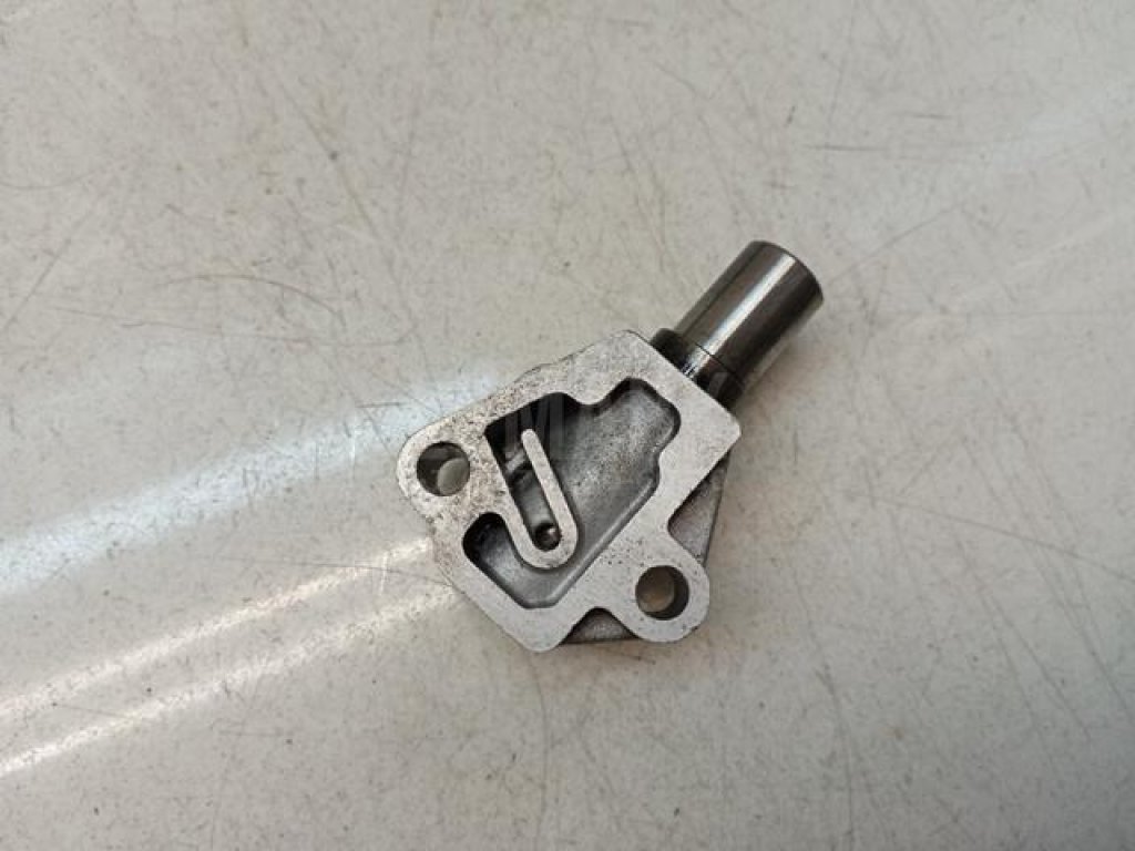 Натяжитель цепи