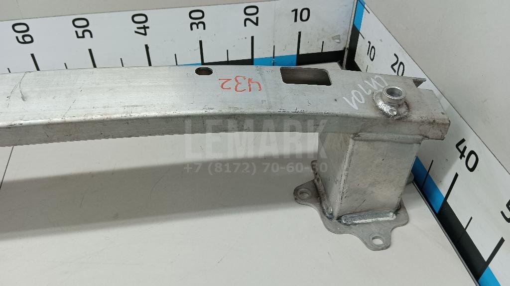 Усилитель переднего бампера для  Audi 100 [C4] 1991-1994