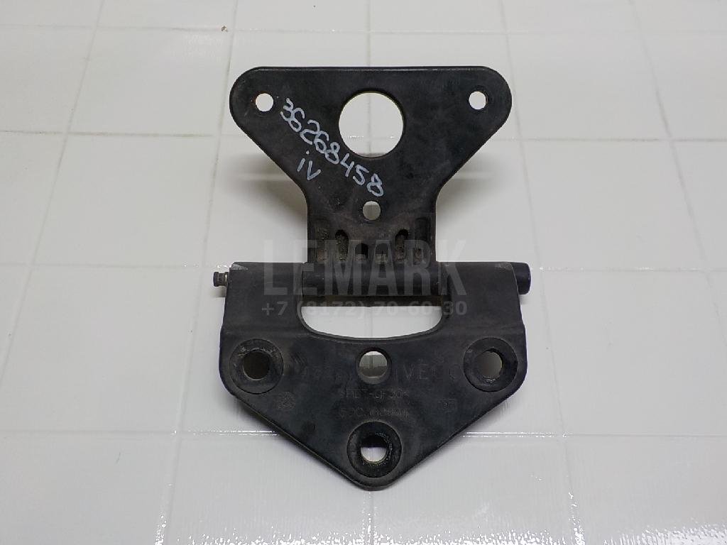 Петля капота