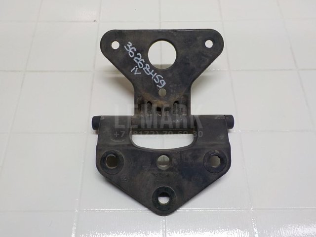 Петля капота