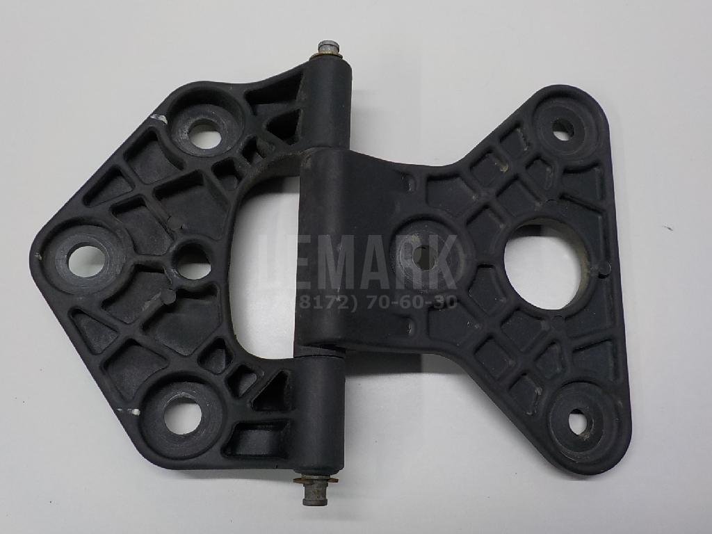 Петля капота