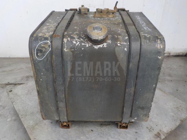 Бак топливный