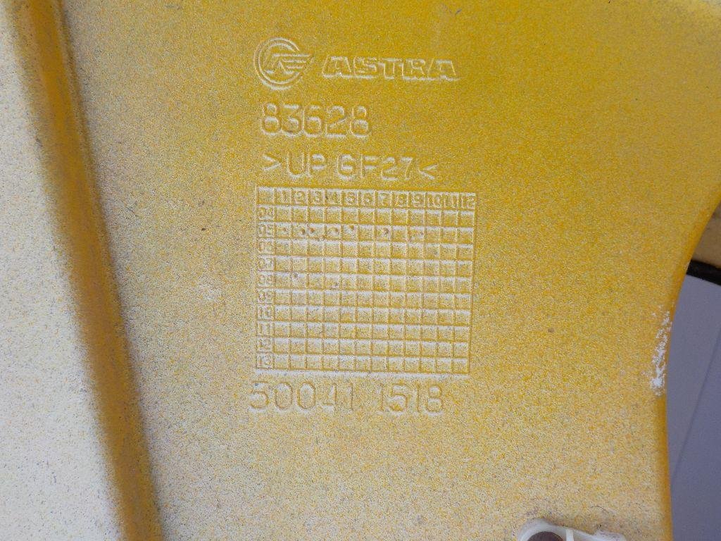 Дверь передняя левая