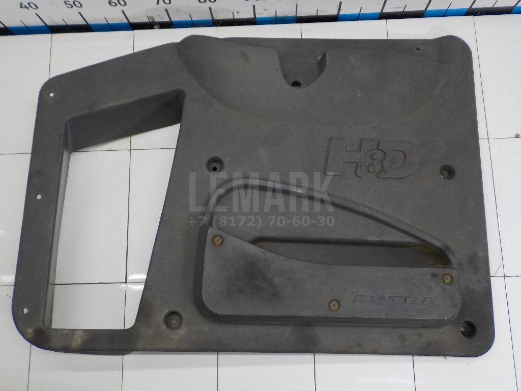 Обшивка двери передней правой