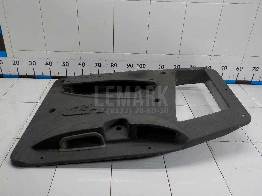 Обшивка двери передней правой