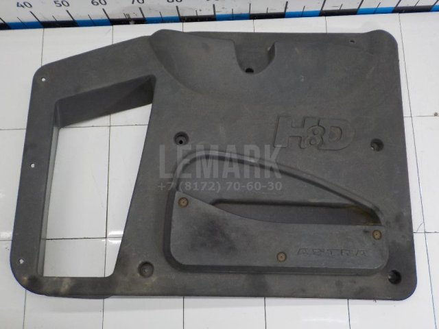 Обшивка двери передней правой