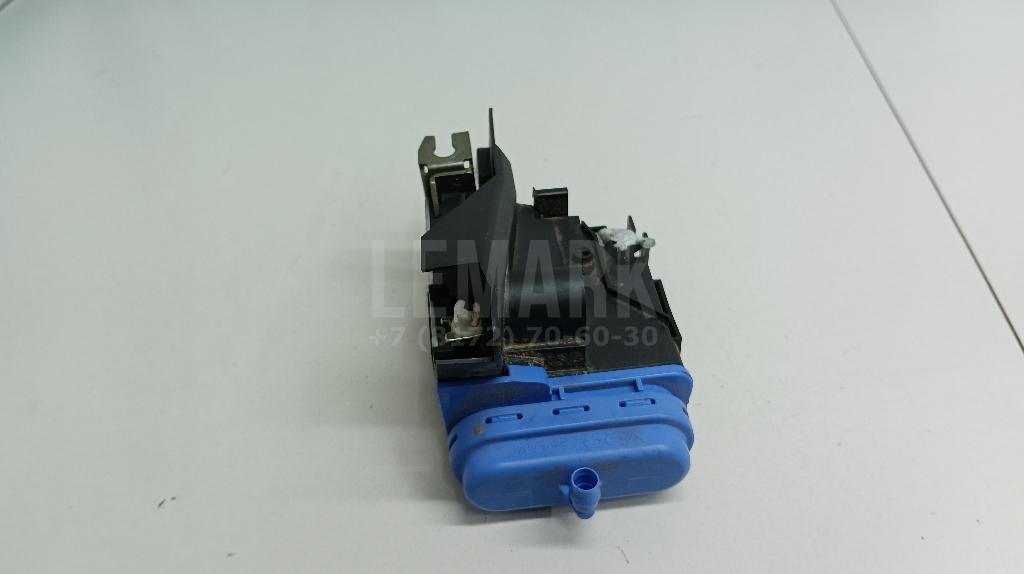 Замок двери задней правой