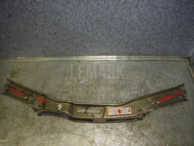 Панель передняя