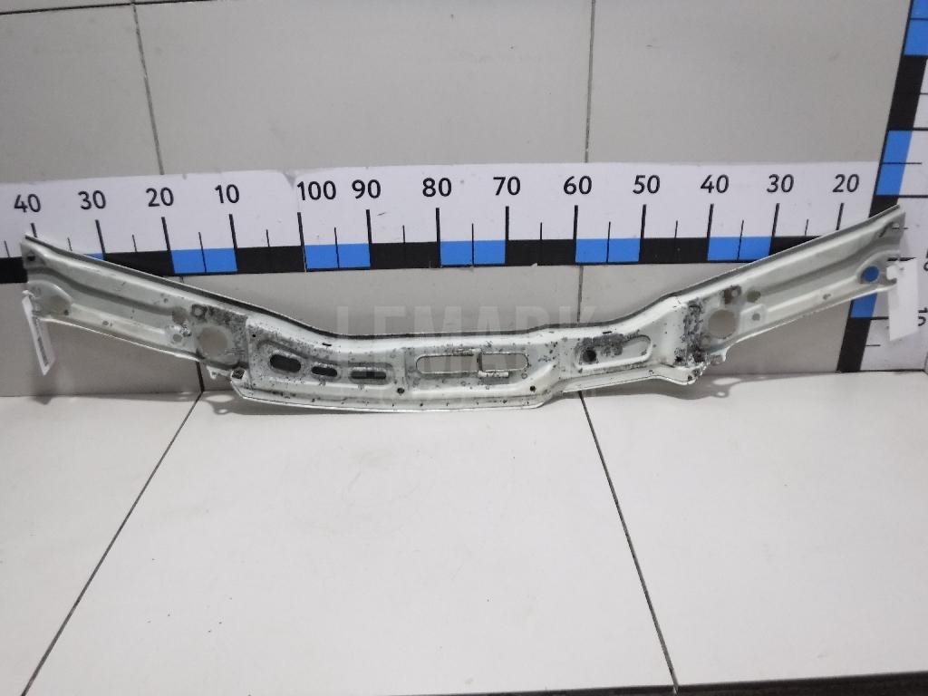 Панель передняя