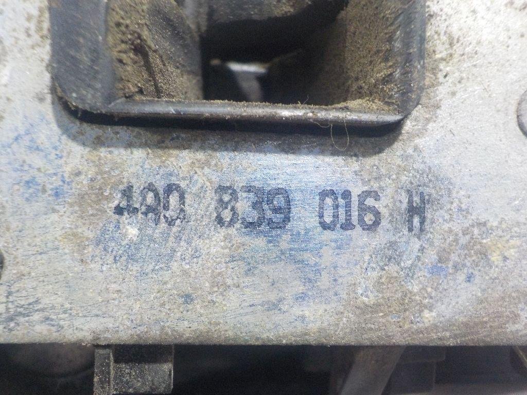 Замок двери задней правой