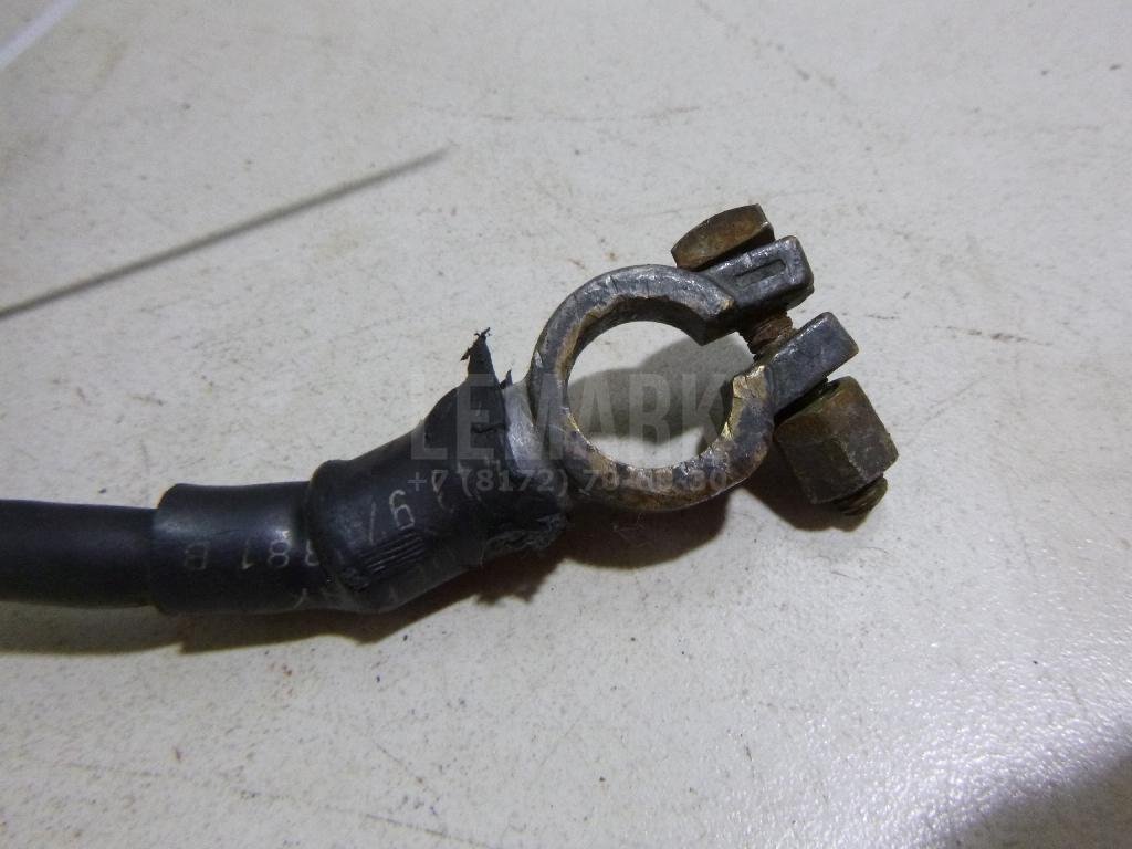 Клемма аккумулятора минус