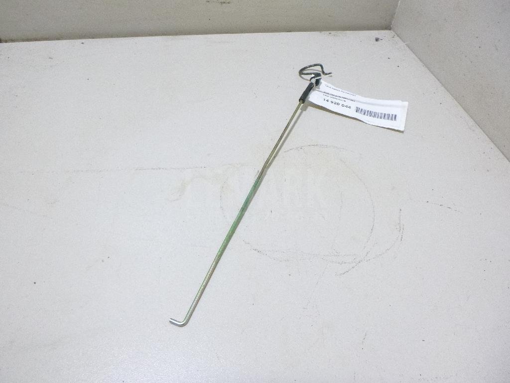 Тяга замка багажника