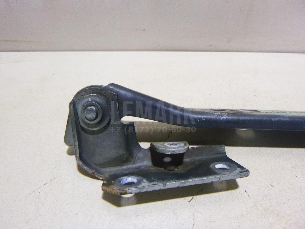 Петля капота правая