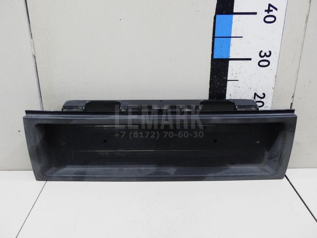 Накладка крышки багажника