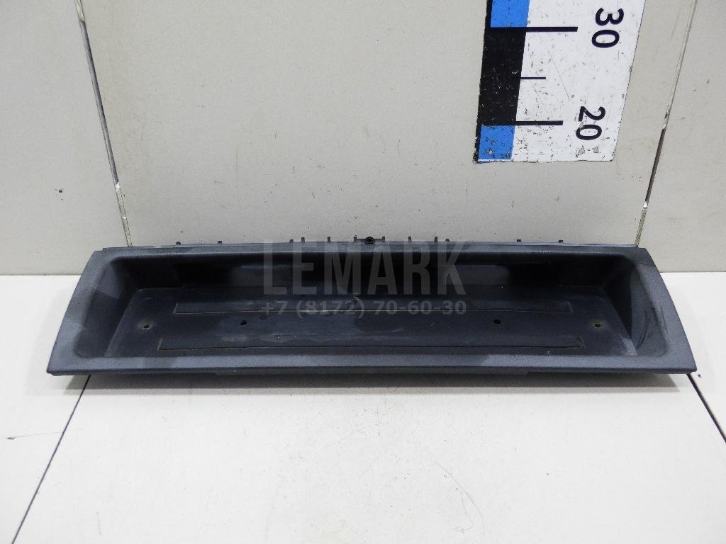 Накладка крышки багажника