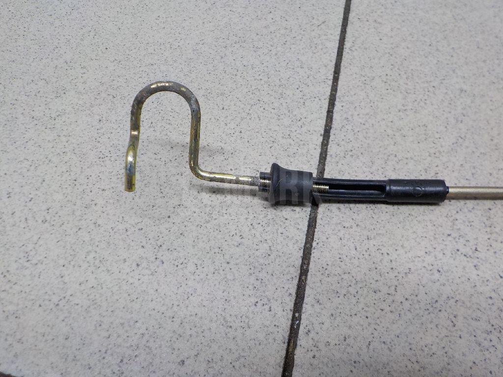 Тяга замка багажника