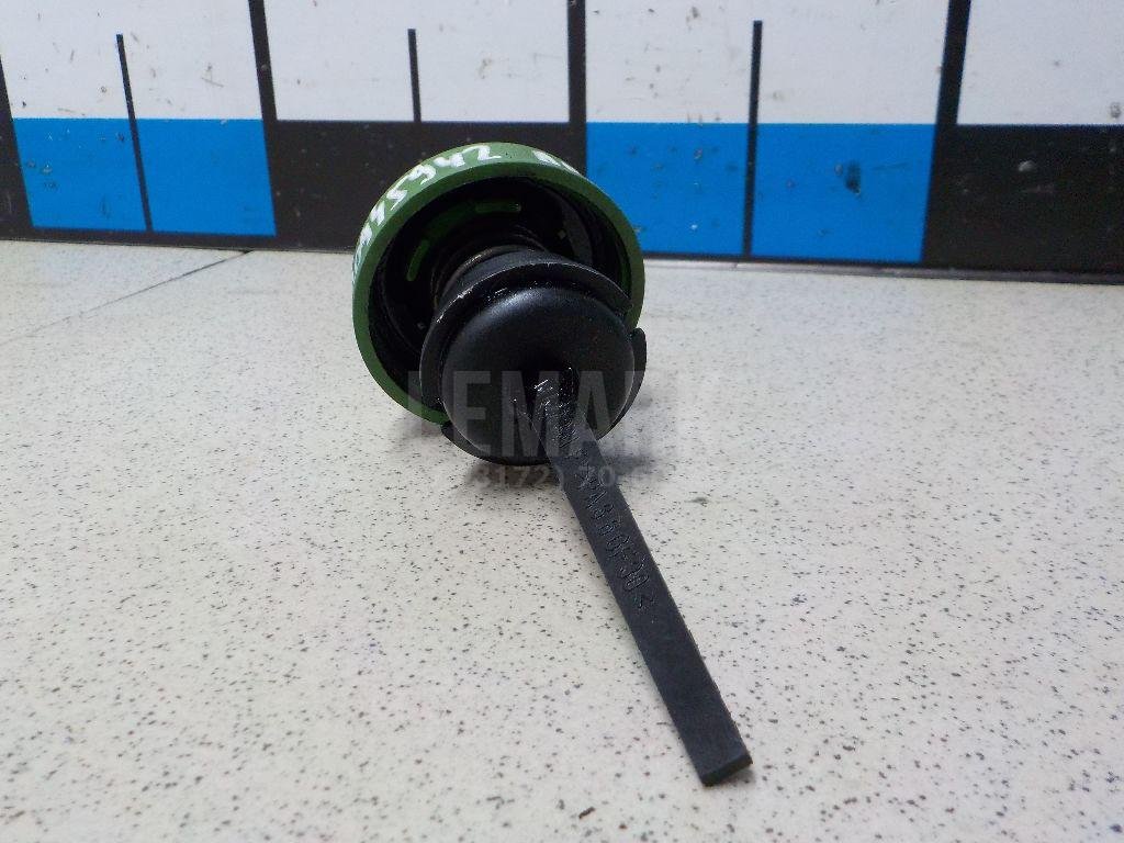 Крышка бачка гидроусилителя