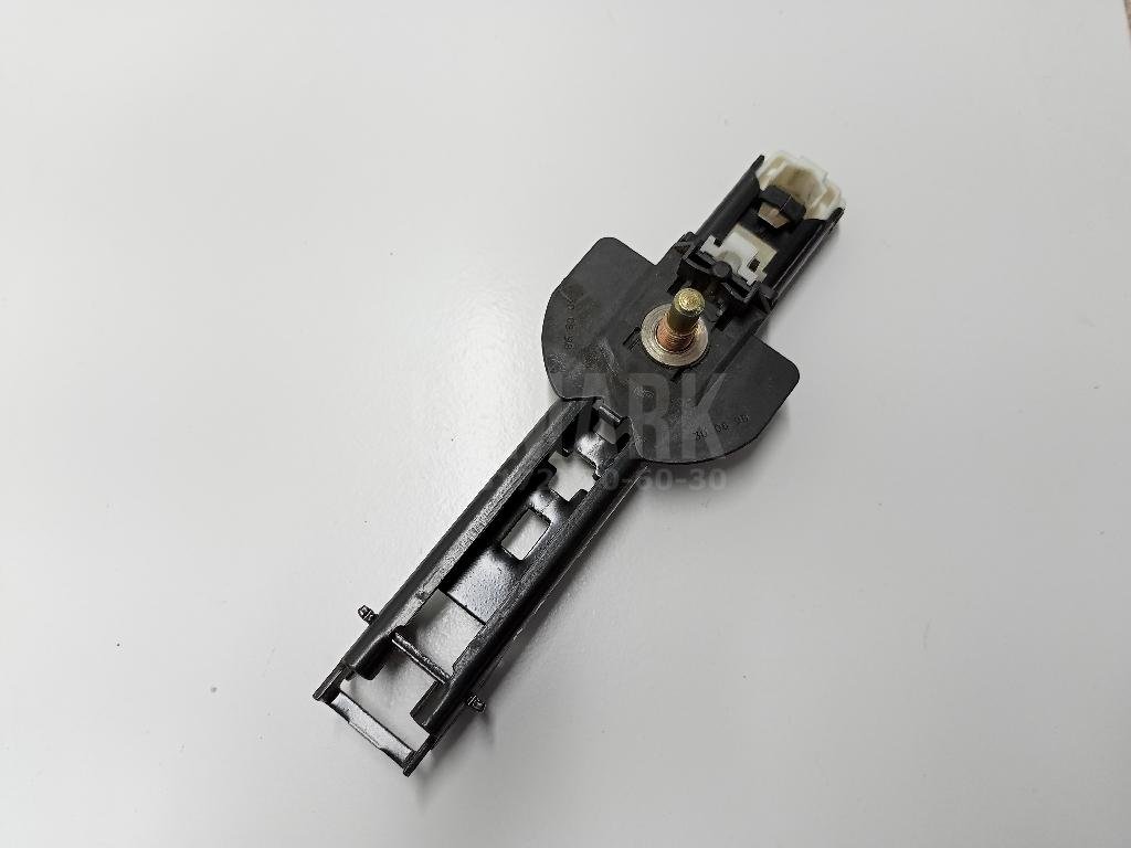 Механизм регулировки ремня безопасности