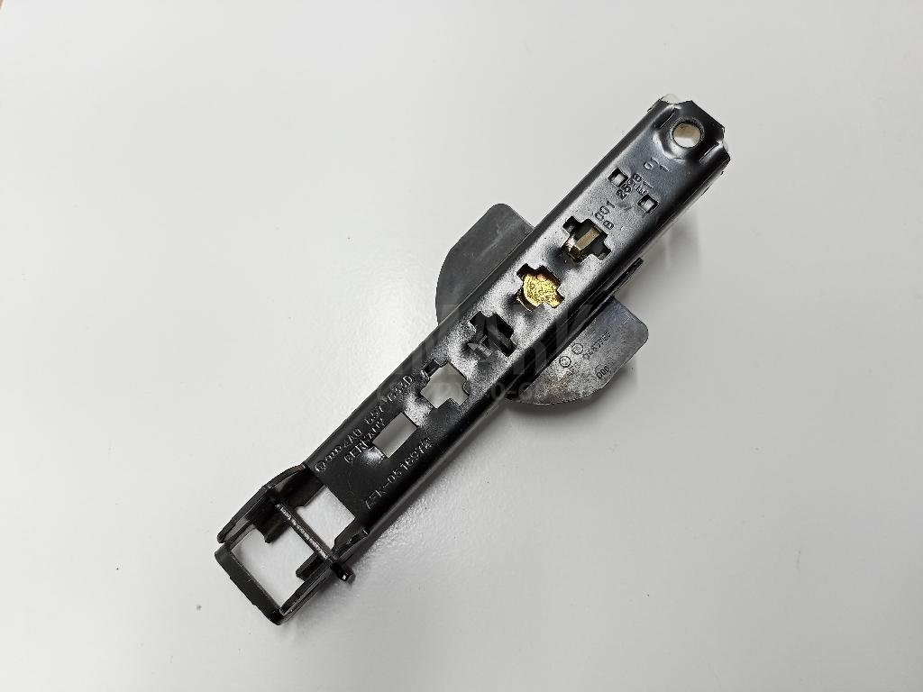 Механизм регулировки ремня безопасности