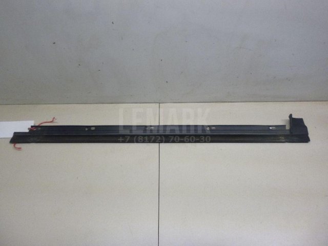 Накладка стекла заднего правого