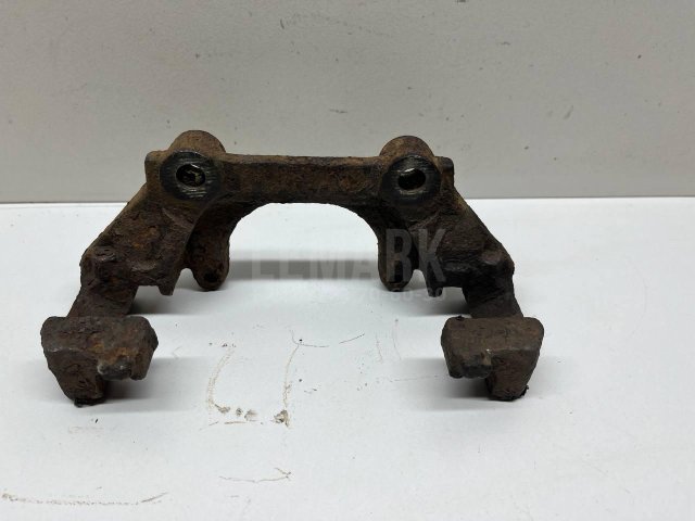 Скоба суппорта переднего
